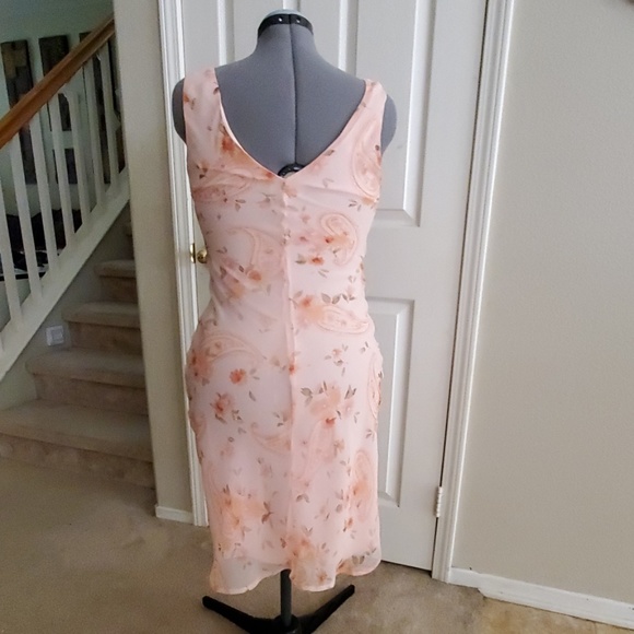 Dress - Picture 2 of 5